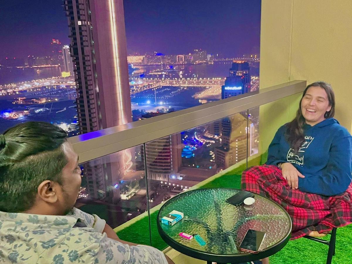 Dubai Eye Albergue Exterior foto