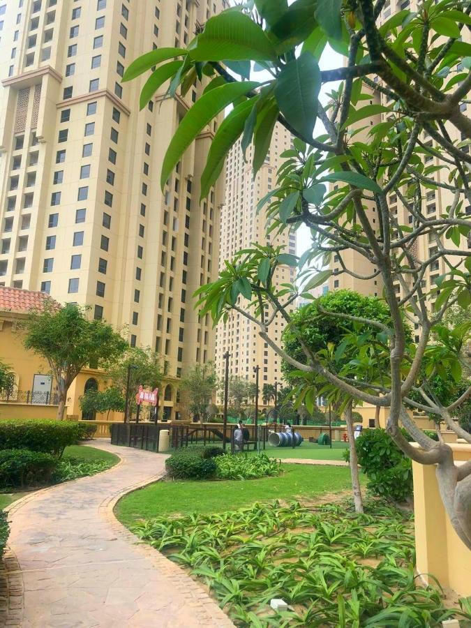 Dubai Eye Albergue Exterior foto