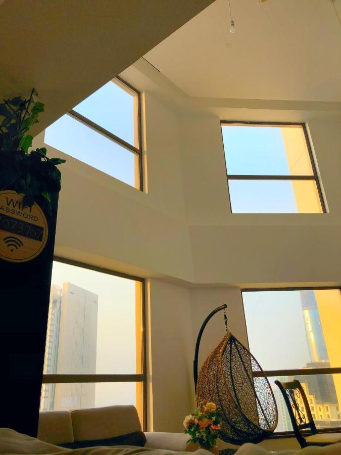 Dubai Eye Albergue Exterior foto