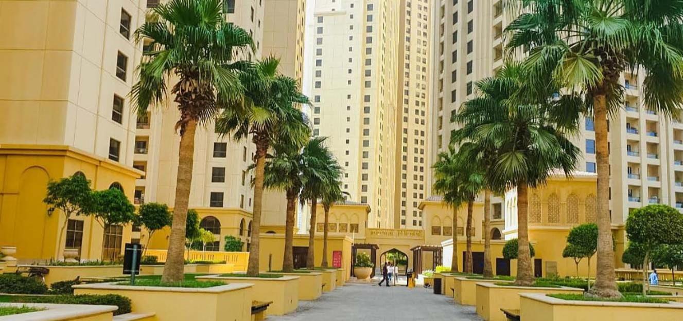 Dubai Eye Albergue Exterior foto